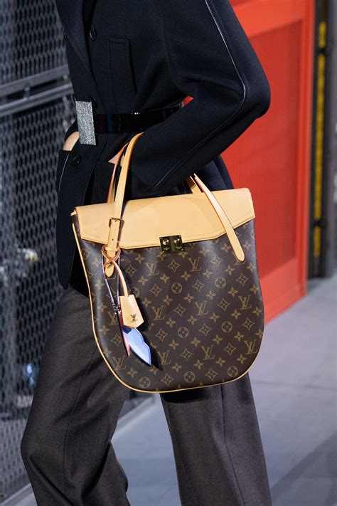 lv new fw collection 2019 bag change colour|LOUIS VUITTON FALL WINTER 2019 WOMEN'S COLLECTION.